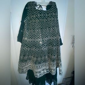 Pakistani/ Indian outfit